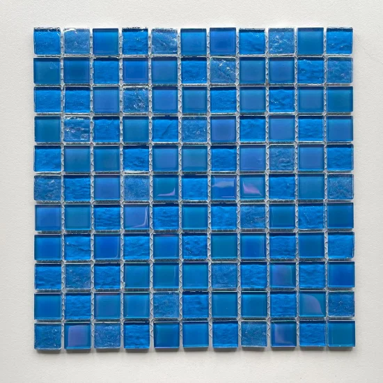 Mosaïque de carreaux bleus de piscine irisée personnalisée pour piscine